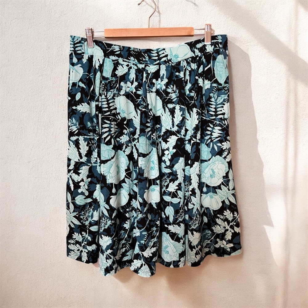 LuLaRoe MADISON Turquoise Floral Skirt - EUC